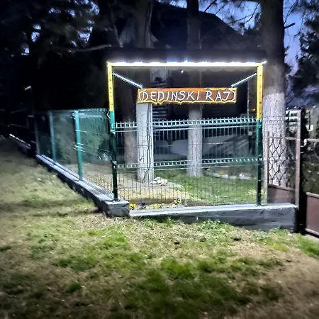 Nyaraló Dedinski Raj